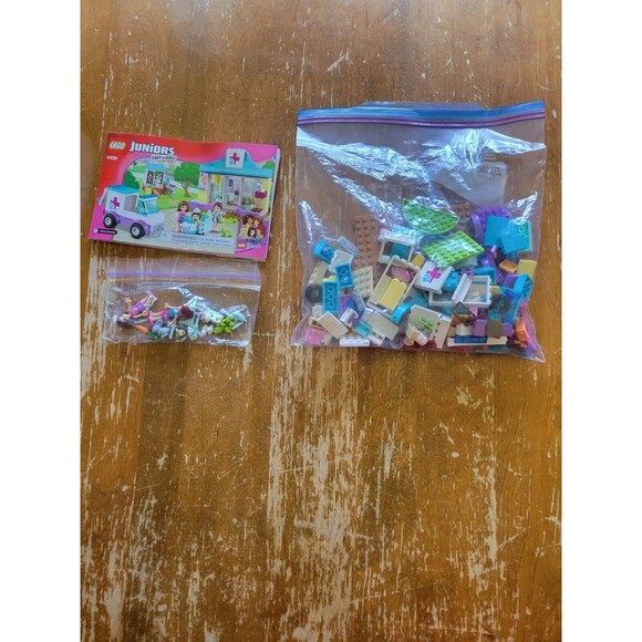 Lego Friends Juniors Mia's Vet Clinic Instructuins Included NO BOX 173 Pieces... - Picture 3 of 3